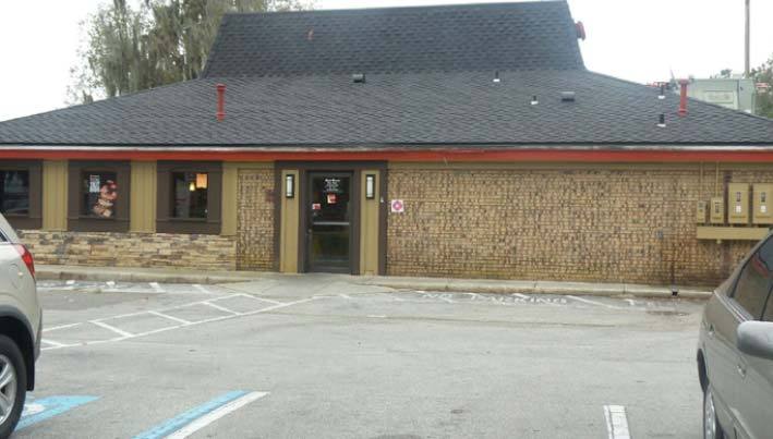 Pizza Hut in Cheifland, Bellview and Gainesville, FL